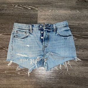 Levi’s shorts 501